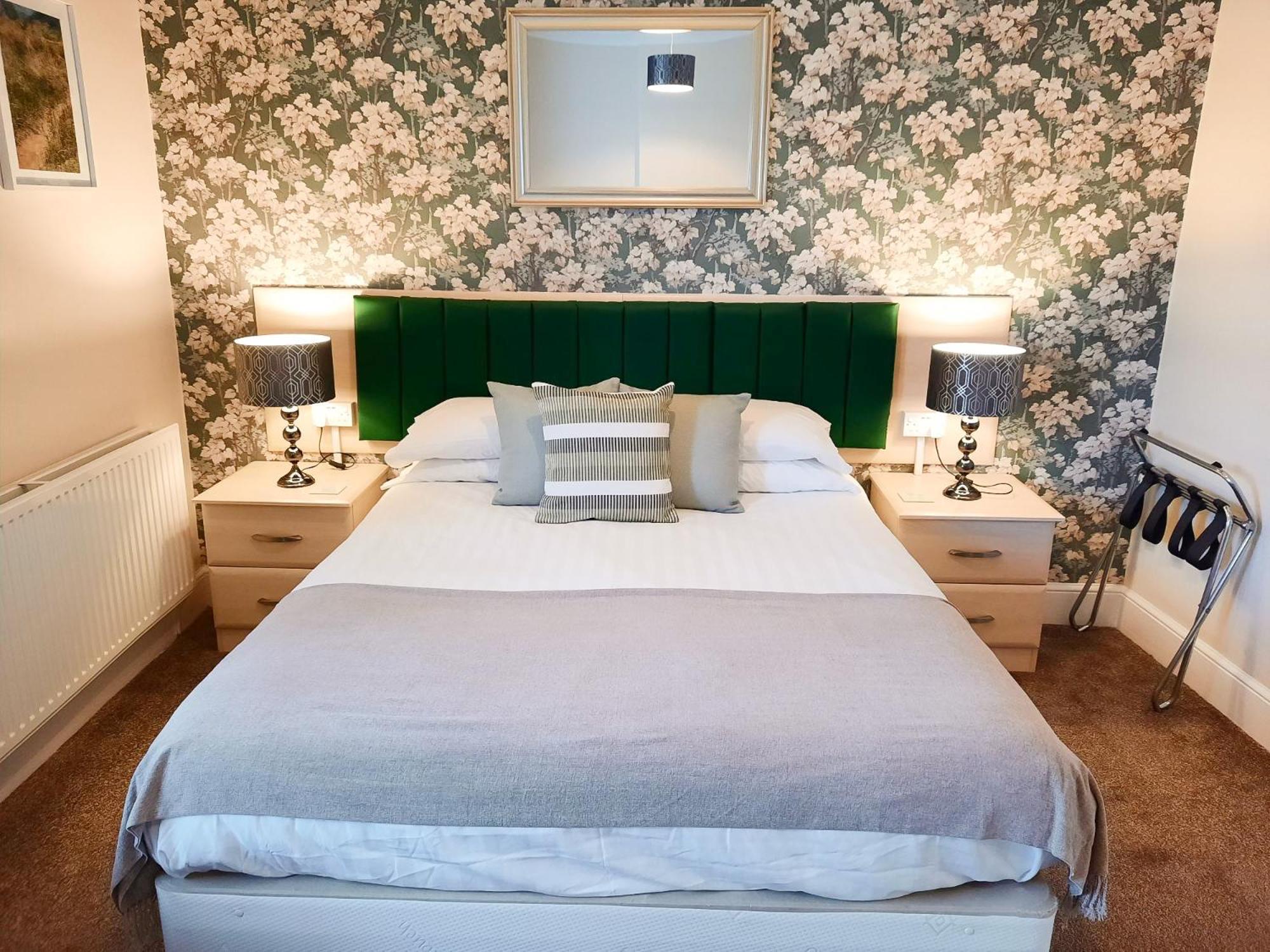 Hen Dy Bed and breakfast
