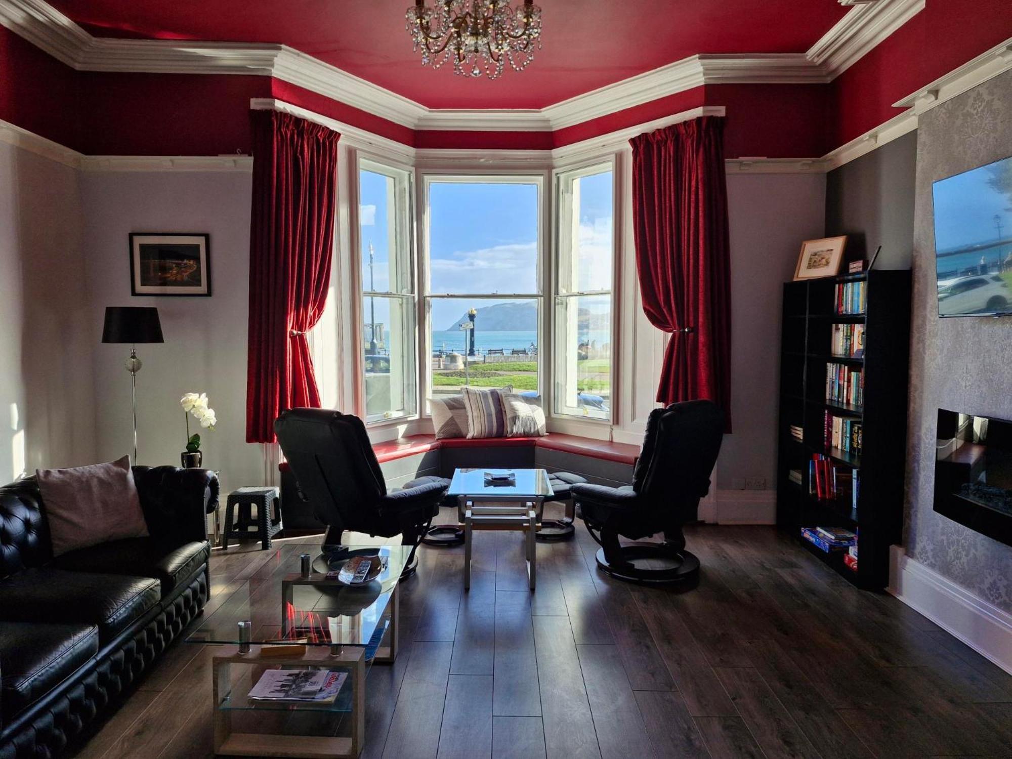 Bed and breakfast Hen Dy 4*