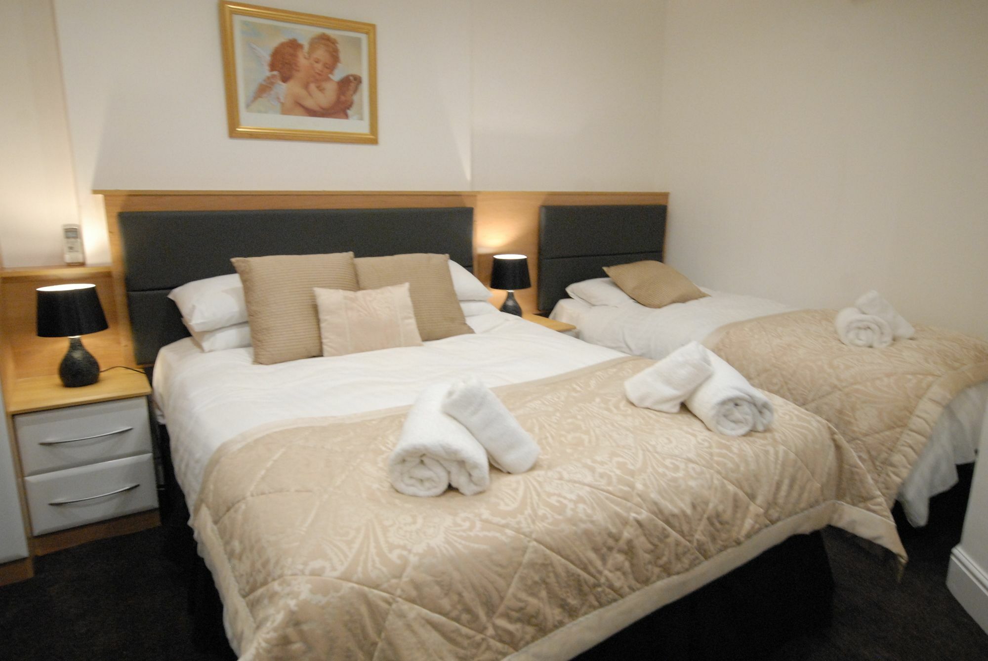 Hen Dy Bed and breakfast