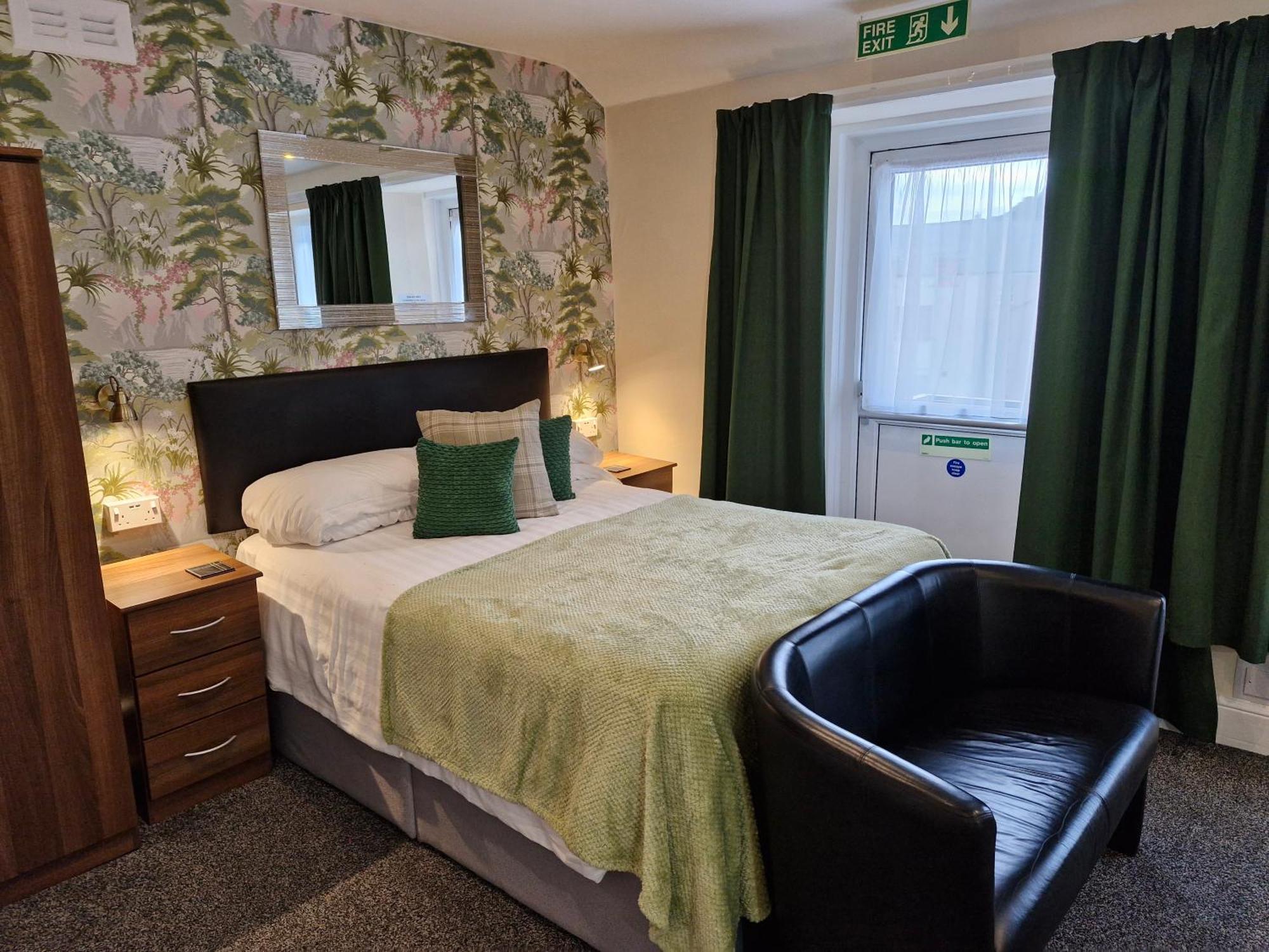 Hen Dy Bed & Breakfast 4*